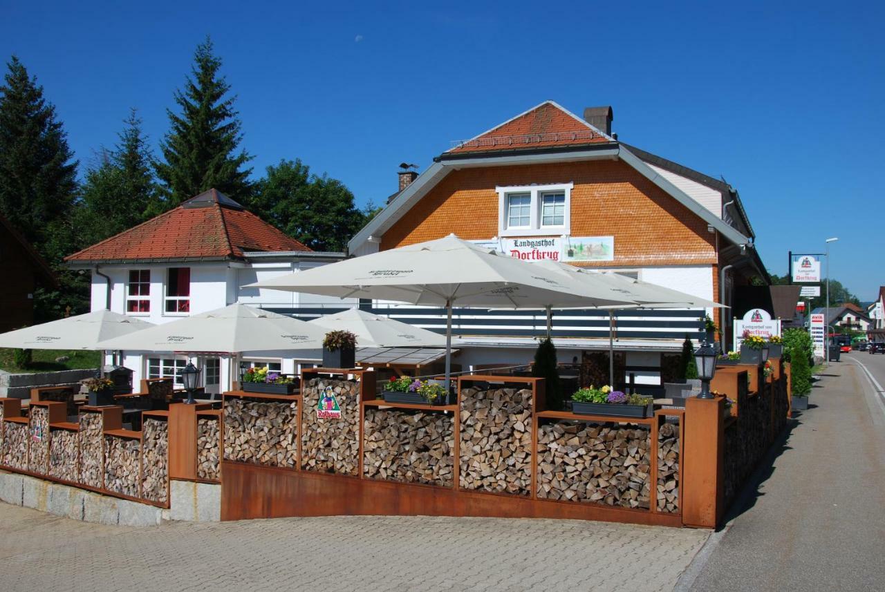 Hotel Landgasthof Zum Dorfkrug Häusern Esterno foto